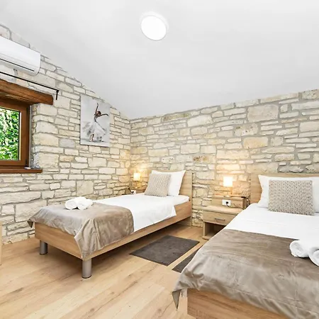 Vikendica Zvane, A Charming Pool In The Heart Of Istria