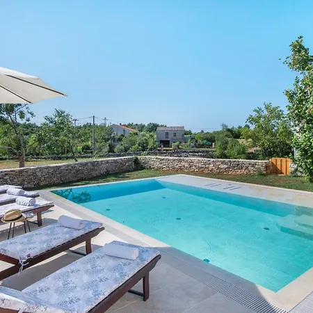 Vikendica Zvane, A Charming Pool In The Heart Of Istria *